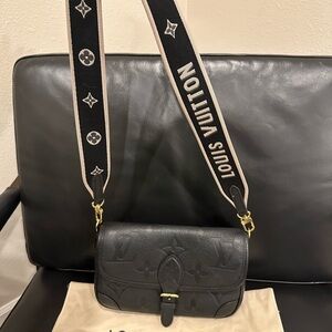Louis Vuitton Diane Crossbody Bag - Black Like New